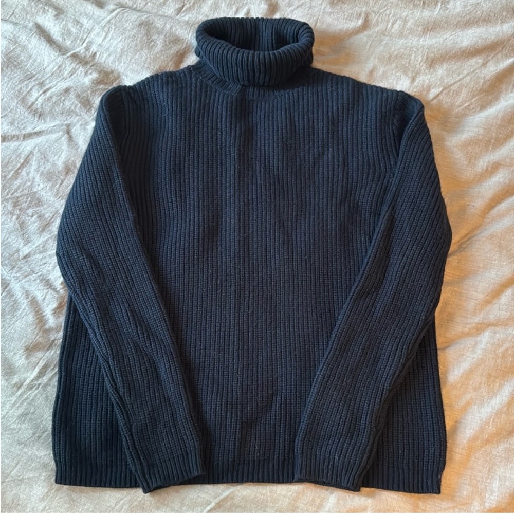 Like new Jenni Kayne Navy Cashmere Turtleneck